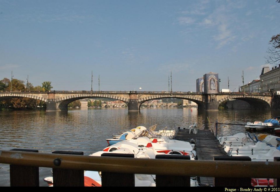 Prague - au bord de la Vltava Moldau 005